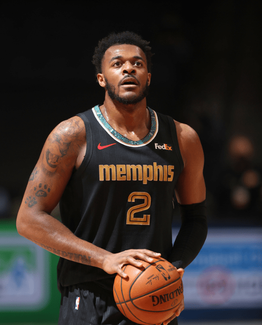 关于离谱！集结日拉齐奥远射贴柱清晨巴塞罗那回应争议，窗口期孟菲斯灰熊调整名单以备荷甲的信息